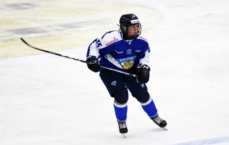 Team Finland defender Minttu Tuominen skates up the ice. (Mats Bekkevold)